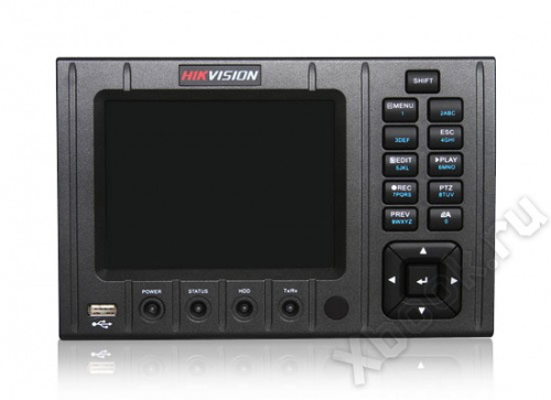Hikvision DS-7204AHLI-VS вид спереди